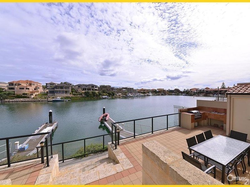 4/6 Itea Place, Mindarie WA 6030