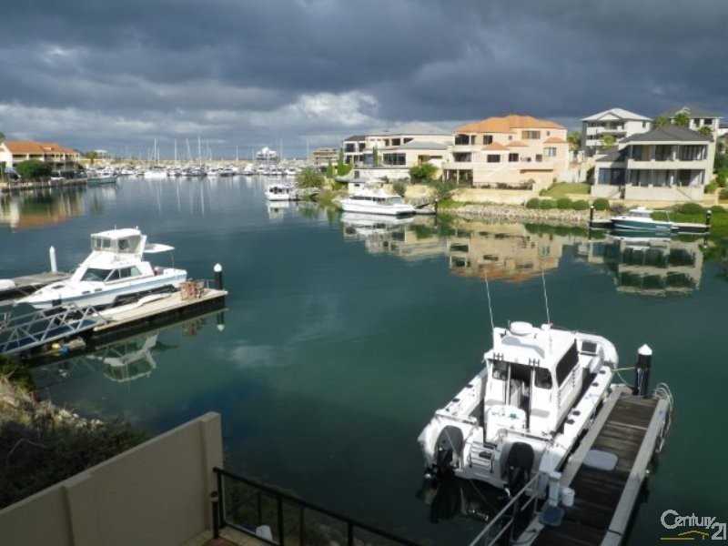 4/6 Itea Place, Mindarie WA 6030