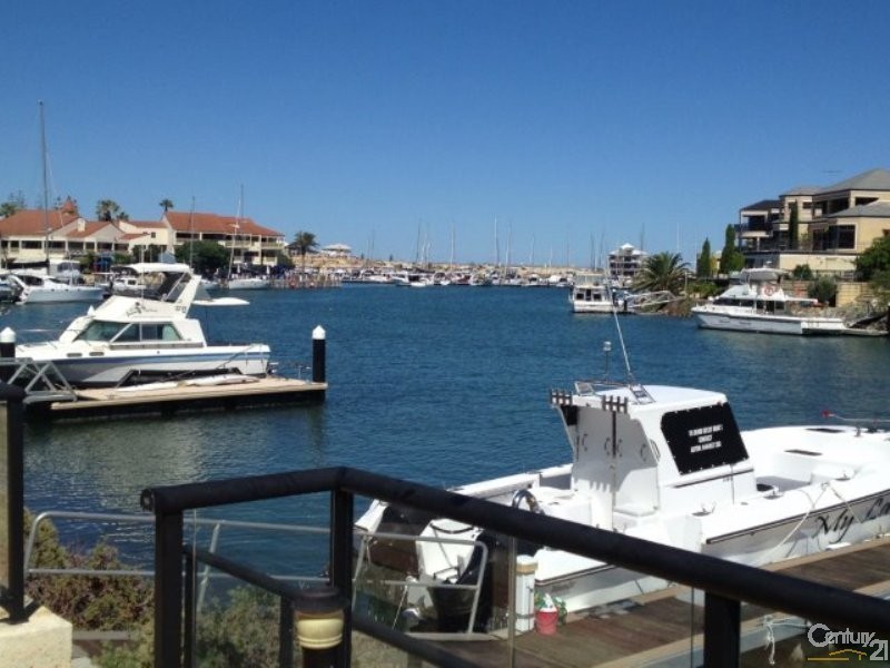 4/6 Itea Place, Mindarie WA 6030