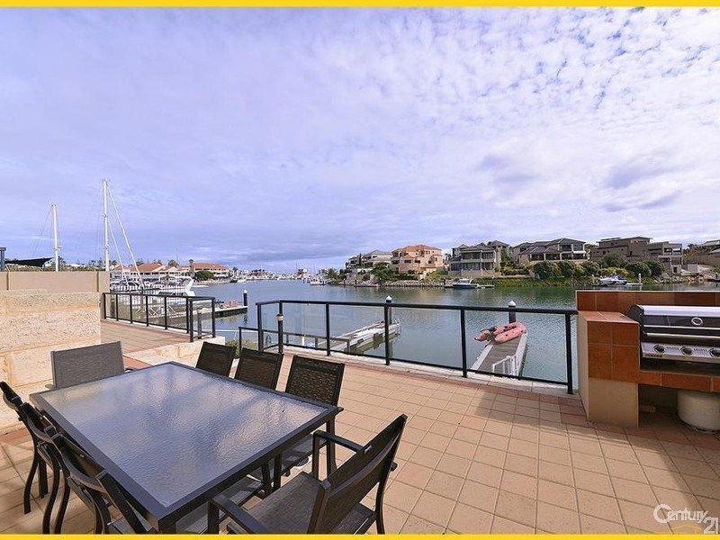 4/6 Itea Place, Mindarie WA 6030