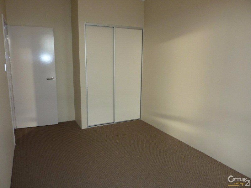 8 Portsalon Parkway, Butler WA 6036