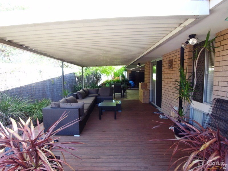 90 Camberwarra Drive, Craigie WA 6025