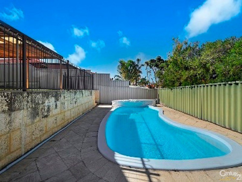 90 Glencoe Loop, Kinross WA 6028