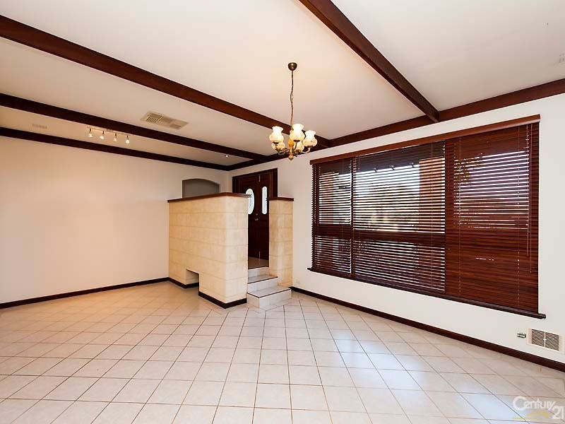 7 Roe Court, Padbury WA 6025