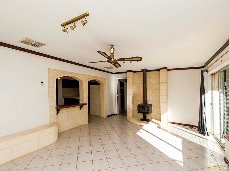 7 Roe Court, Padbury WA 6025