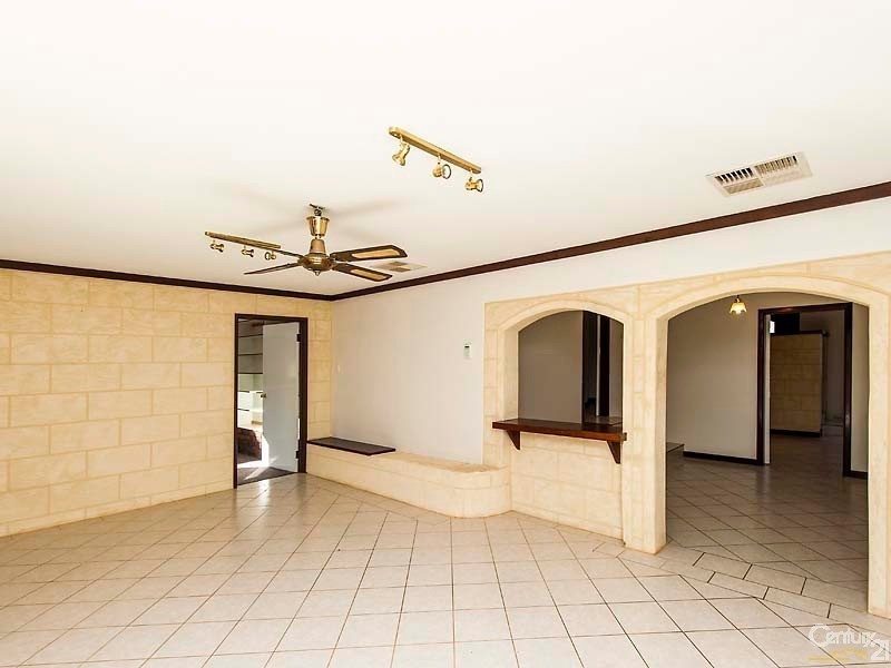 7 Roe Court, Padbury WA 6025