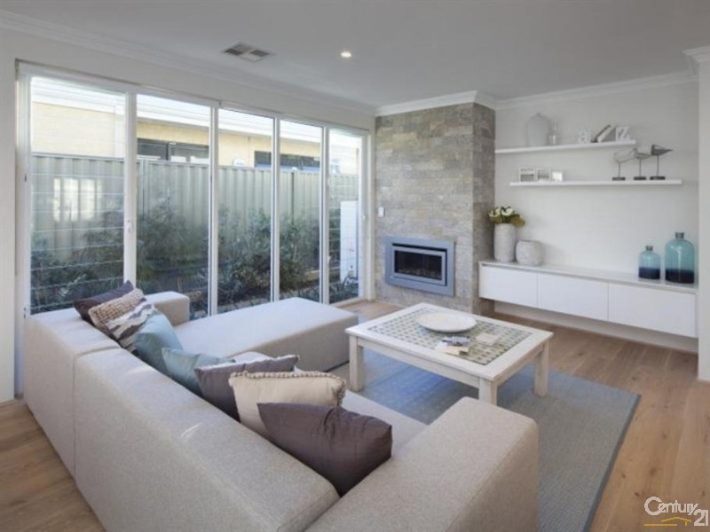 18 Hollington Boulevard, Alkimos WA 6038