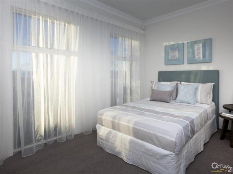 18 Hollington Boulevard, Alkimos WA 6038