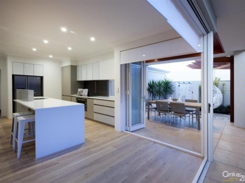 18 Hollington Boulevard, Alkimos WA 6038