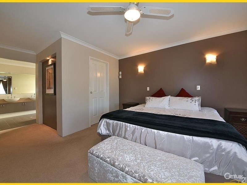 20 Bantry Bend, Mindarie WA 6030