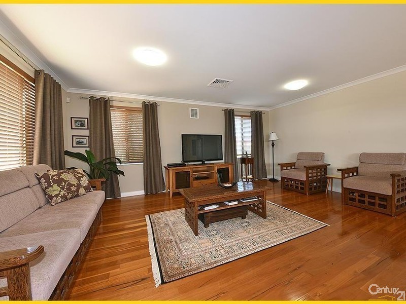 72 Camborne Parkway, Butler WA 6036