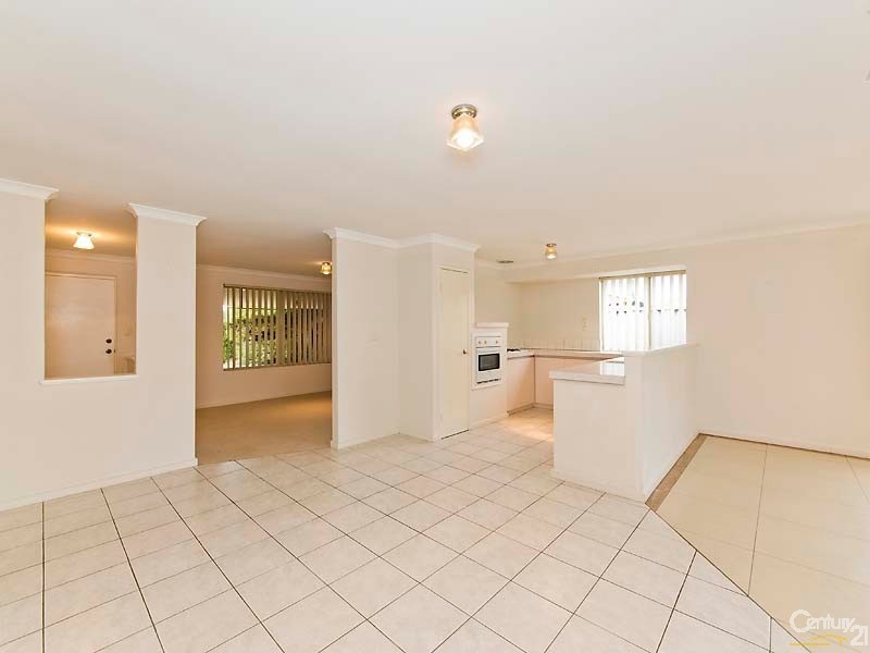 25 Gardiner Heights, Kinross WA 6028