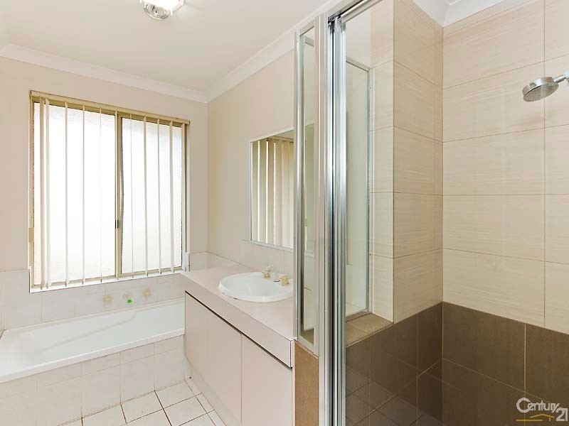 25 Gardiner Heights, Kinross WA 6028