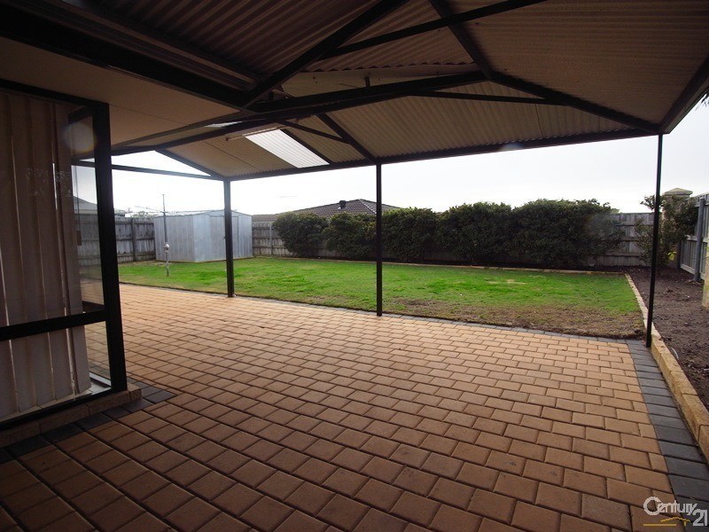 31 Lithgow Drive, Clarkson WA 6030