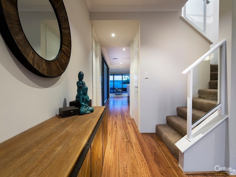 33 Nomad Drive, Clarkson WA 6030