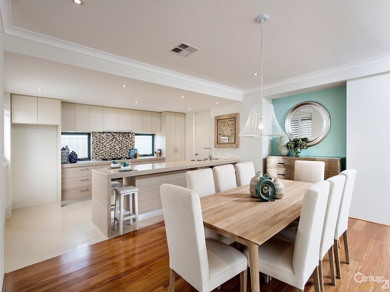 33 Nomad Drive, Clarkson WA 6030
