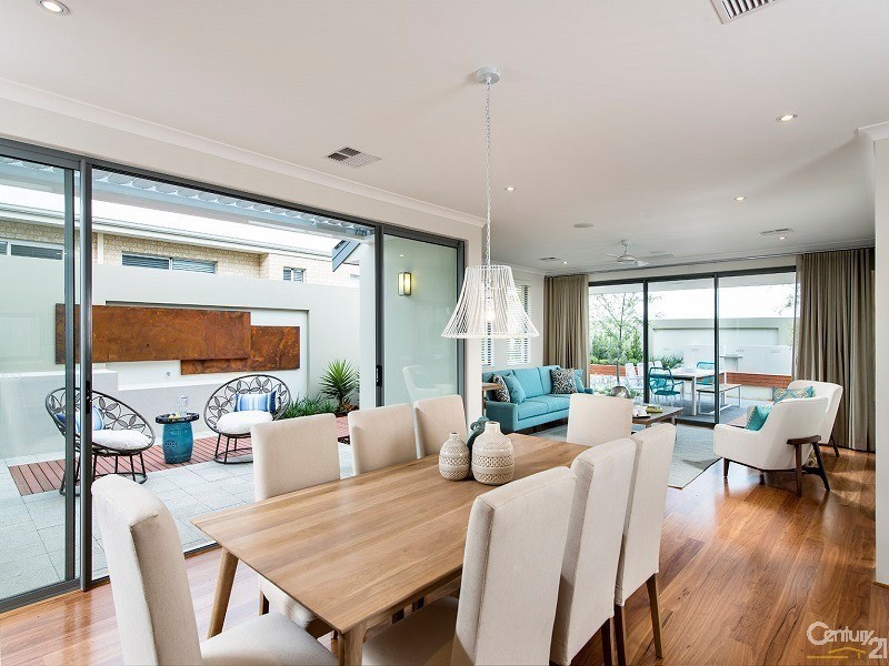 33 Nomad Drive, Clarkson WA 6030