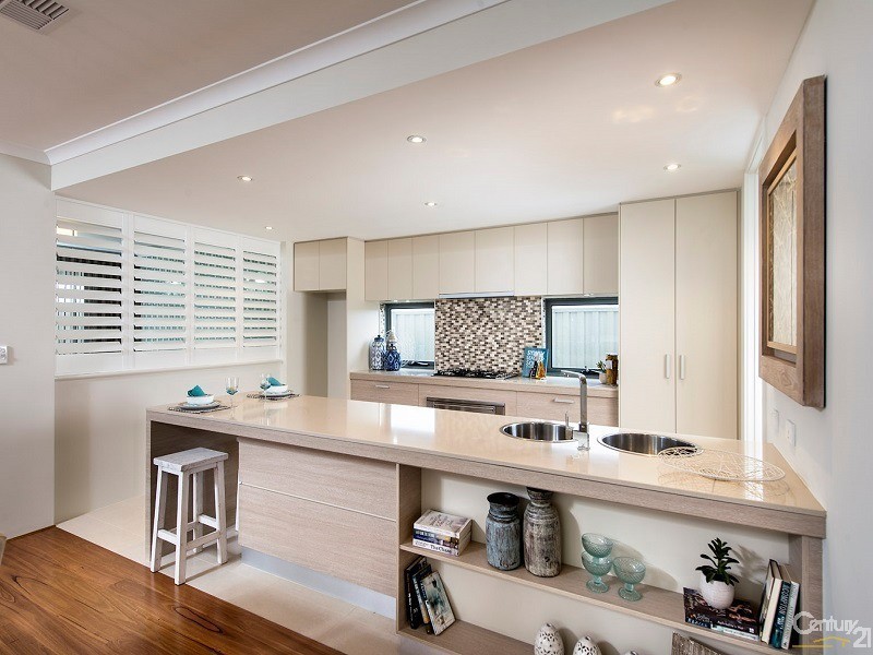 33 Nomad Drive, Clarkson WA 6030