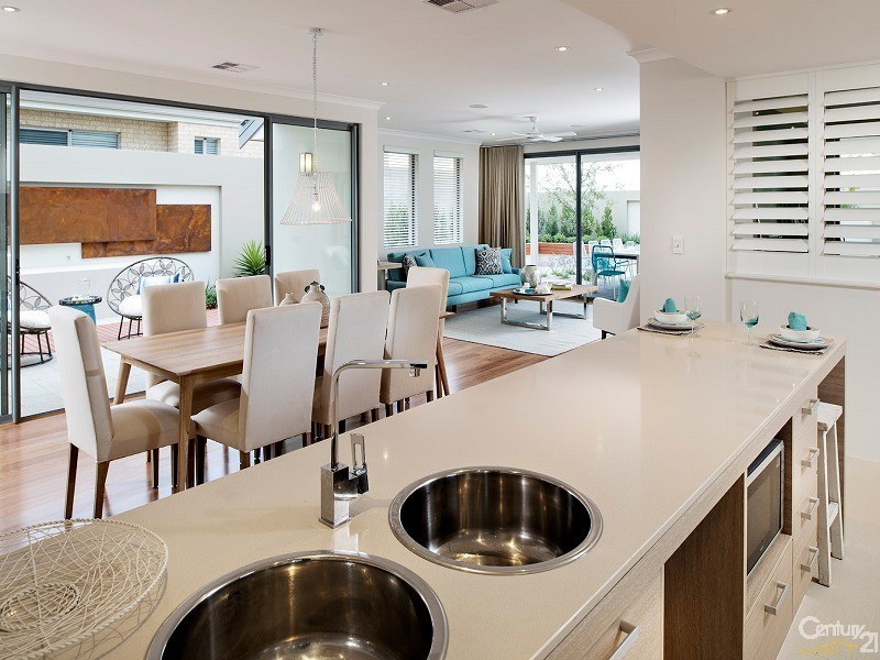 33 Nomad Drive, Clarkson WA 6030