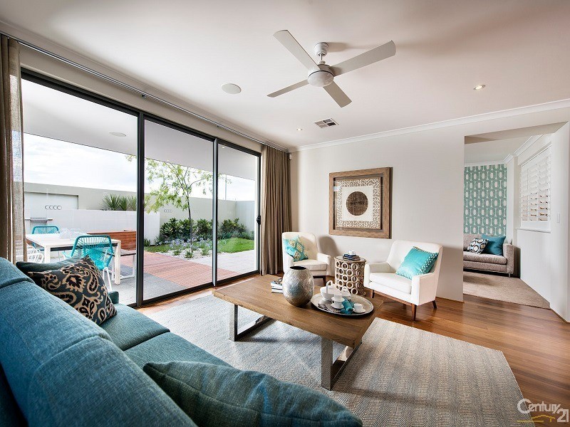 33 Nomad Drive, Clarkson WA 6030