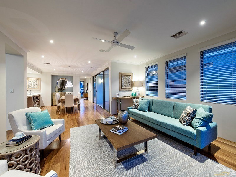 33 Nomad Drive, Clarkson WA 6030