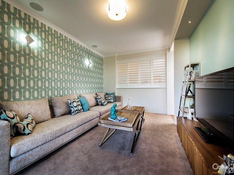 33 Nomad Drive, Clarkson WA 6030