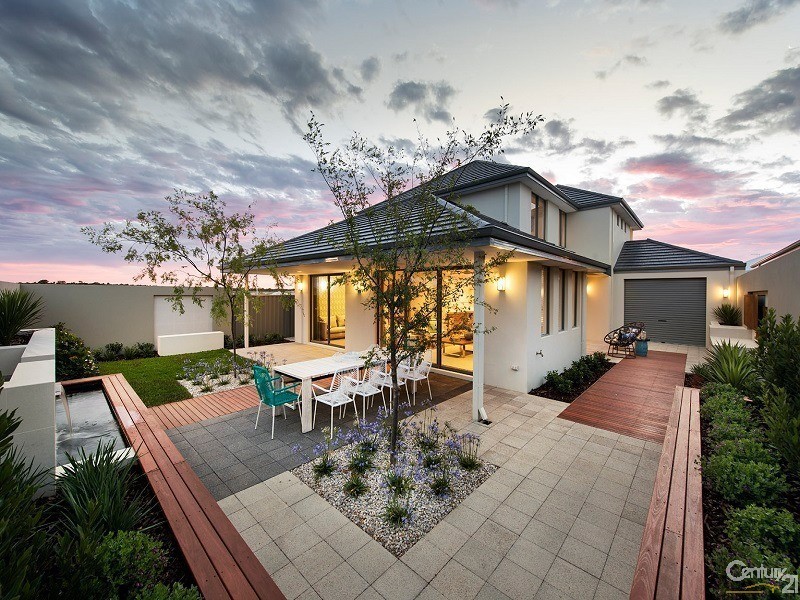 33 Nomad Drive, Clarkson WA 6030