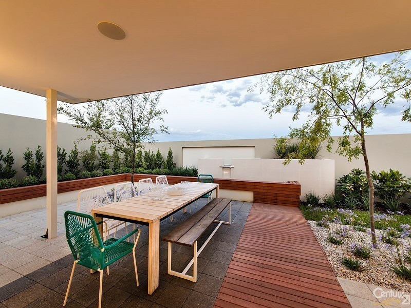 33 Nomad Drive, Clarkson WA 6030