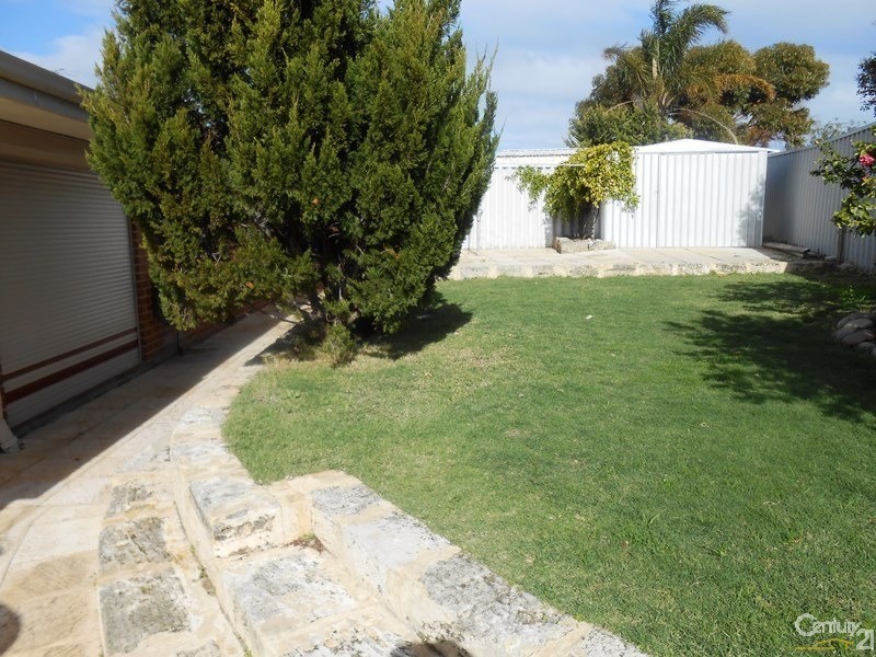 25 St Barnabas Boulevard, Quinns Rocks WA 6030