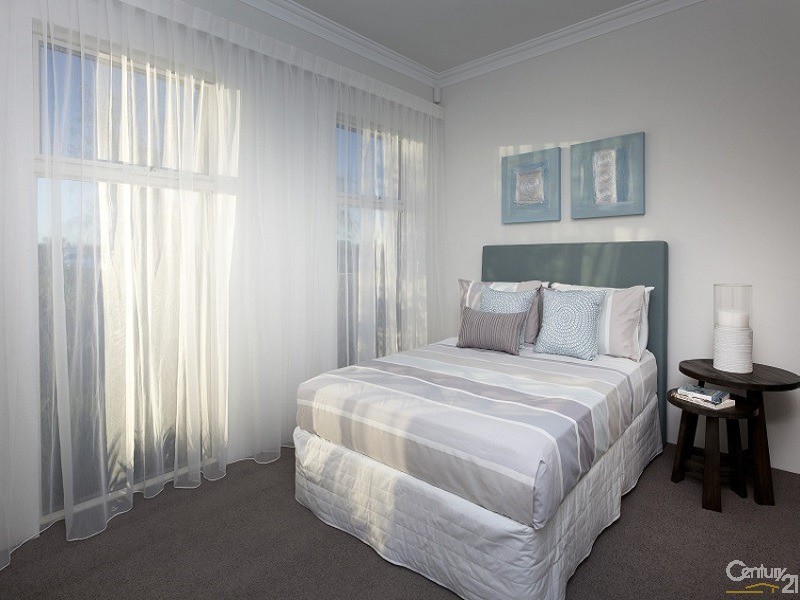 18 Hollington Boulevard, Alkimos WA 6038