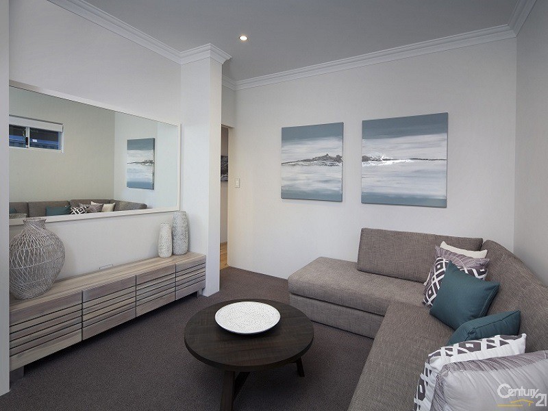 18 Hollington Boulevard, Alkimos WA 6038