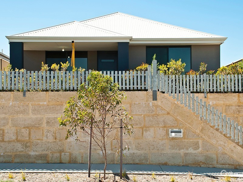 8  Headsail Brace, Alkimos WA 6038