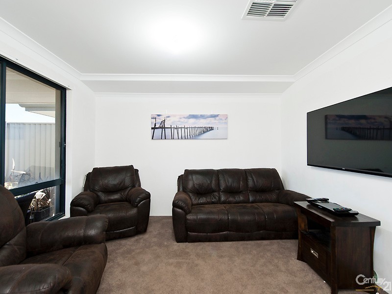 8  Headsail Brace, Alkimos WA 6038