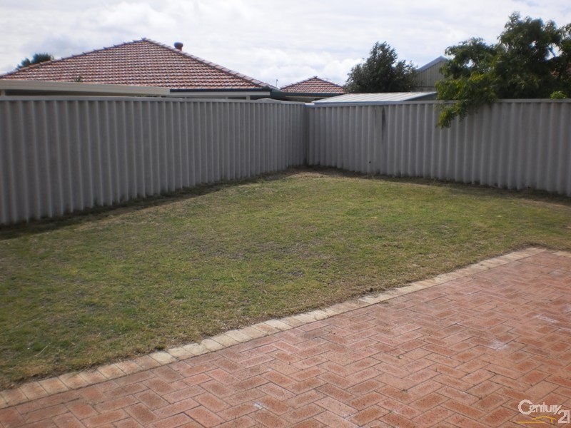 16 McCoy Place, Quinns Rocks WA 6030