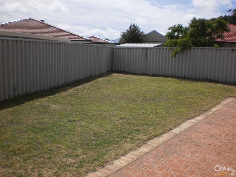 16 McCoy Place, Quinns Rocks WA 6030