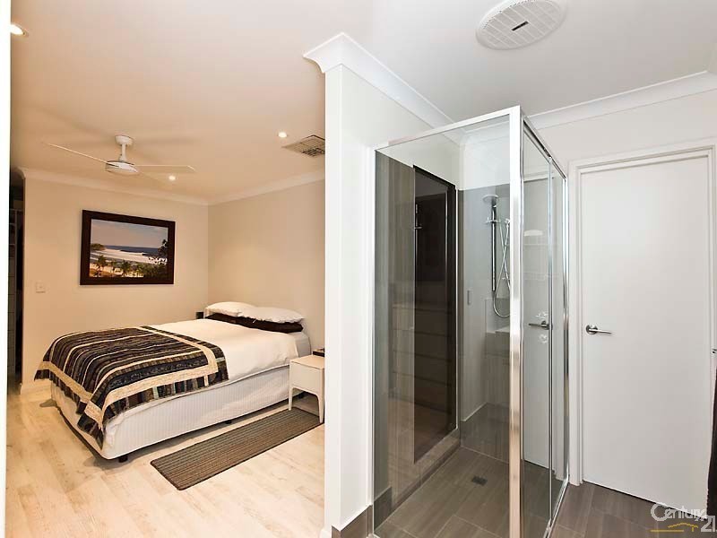 12 Inglis Court, Kingsley WA 6026