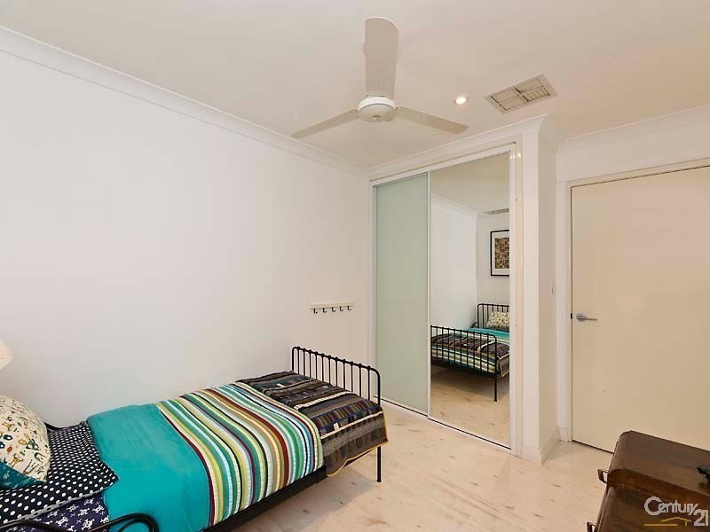 12 Inglis Court, Kingsley WA 6026