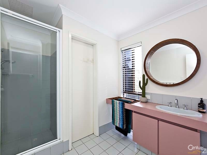 12 Inglis Court, Kingsley WA 6026