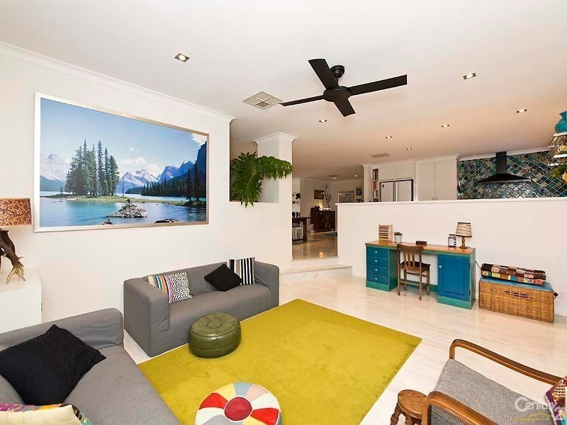 12 Inglis Court, Kingsley WA 6026