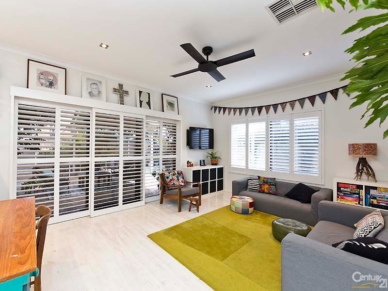 12 Inglis Court, Kingsley WA 6026