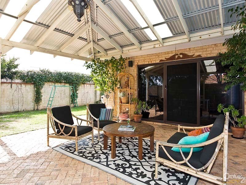 12 Inglis Court, Kingsley WA 6026