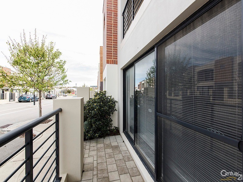 19 Metro Boulevard, Clarkson WA 6030