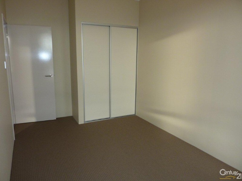 8 Portsalon Parkway, Butler WA 6036