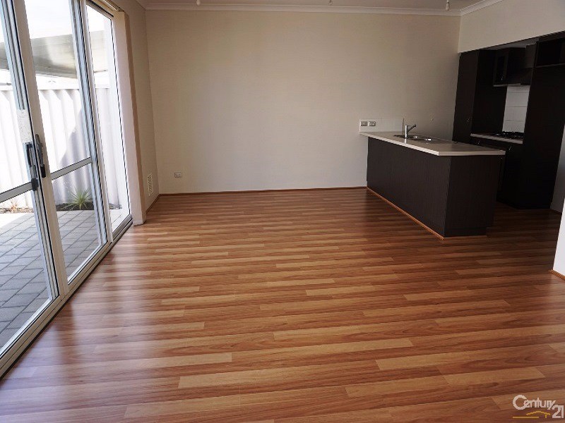 8 Portsalon Parkway, Butler WA 6036