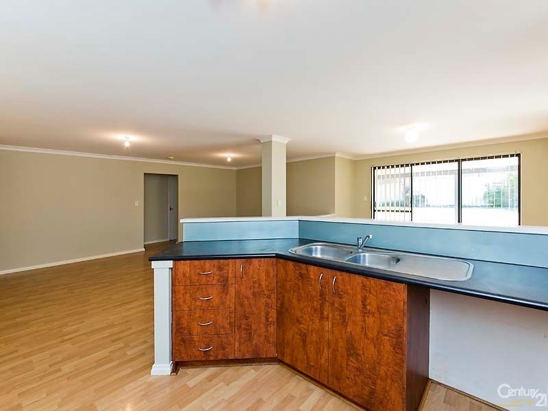 15  Carwoola Circle, Carramar WA 6031