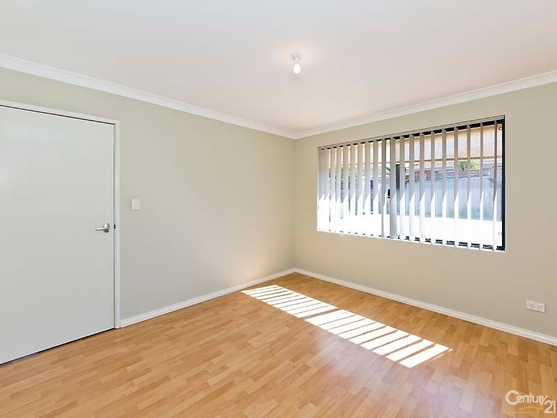 15  Carwoola Circle, Carramar WA 6031