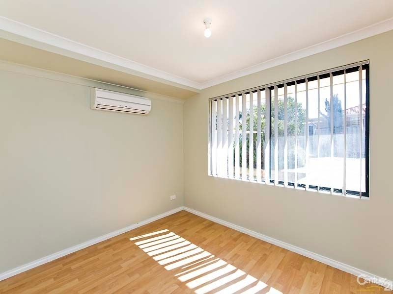 15  Carwoola Circle, Carramar WA 6031