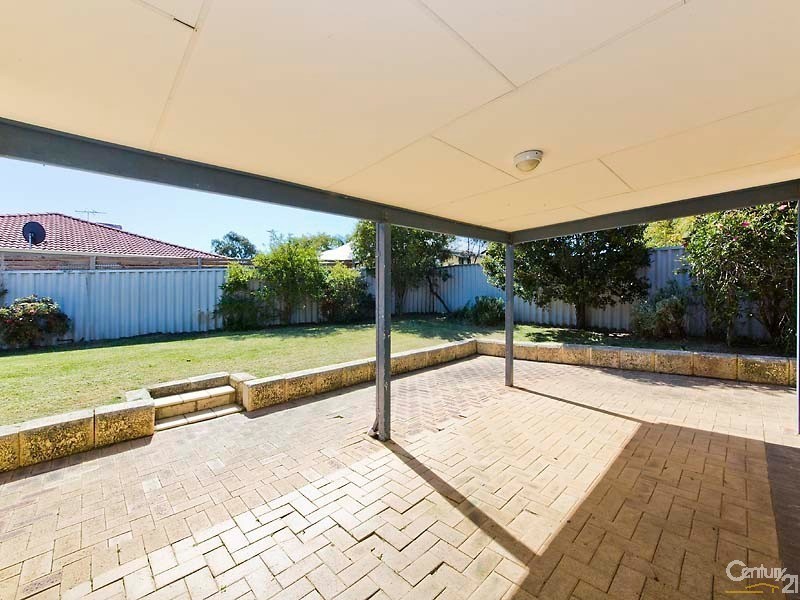 15  Carwoola Circle, Carramar WA 6031