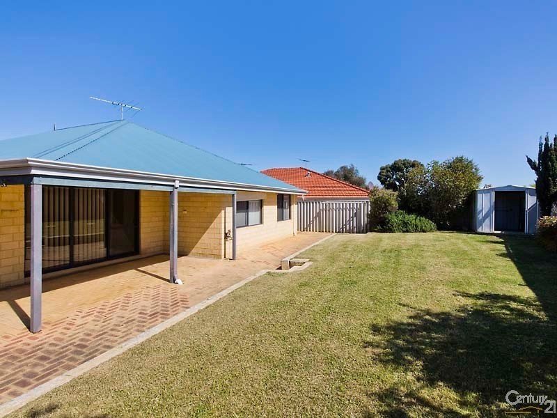15  Carwoola Circle, Carramar WA 6031