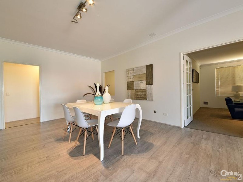 4 Samsun Way, Mindarie WA 6030